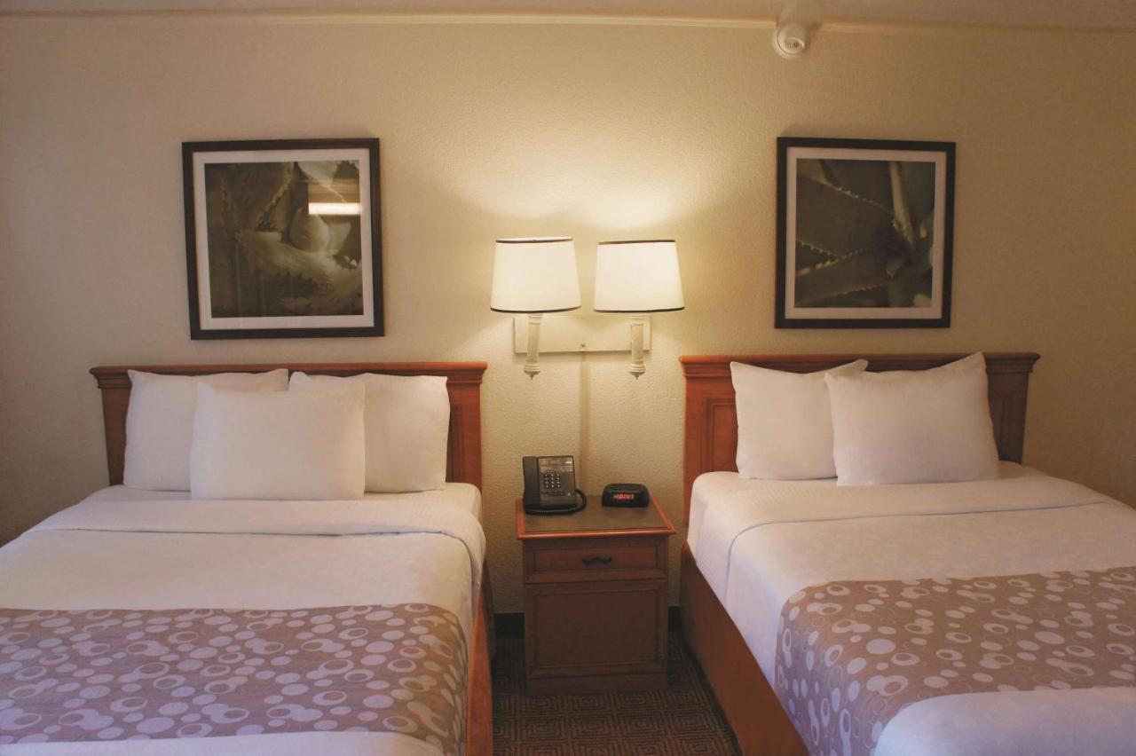 Baymont By Wyndham Houston La Porte Esterno foto