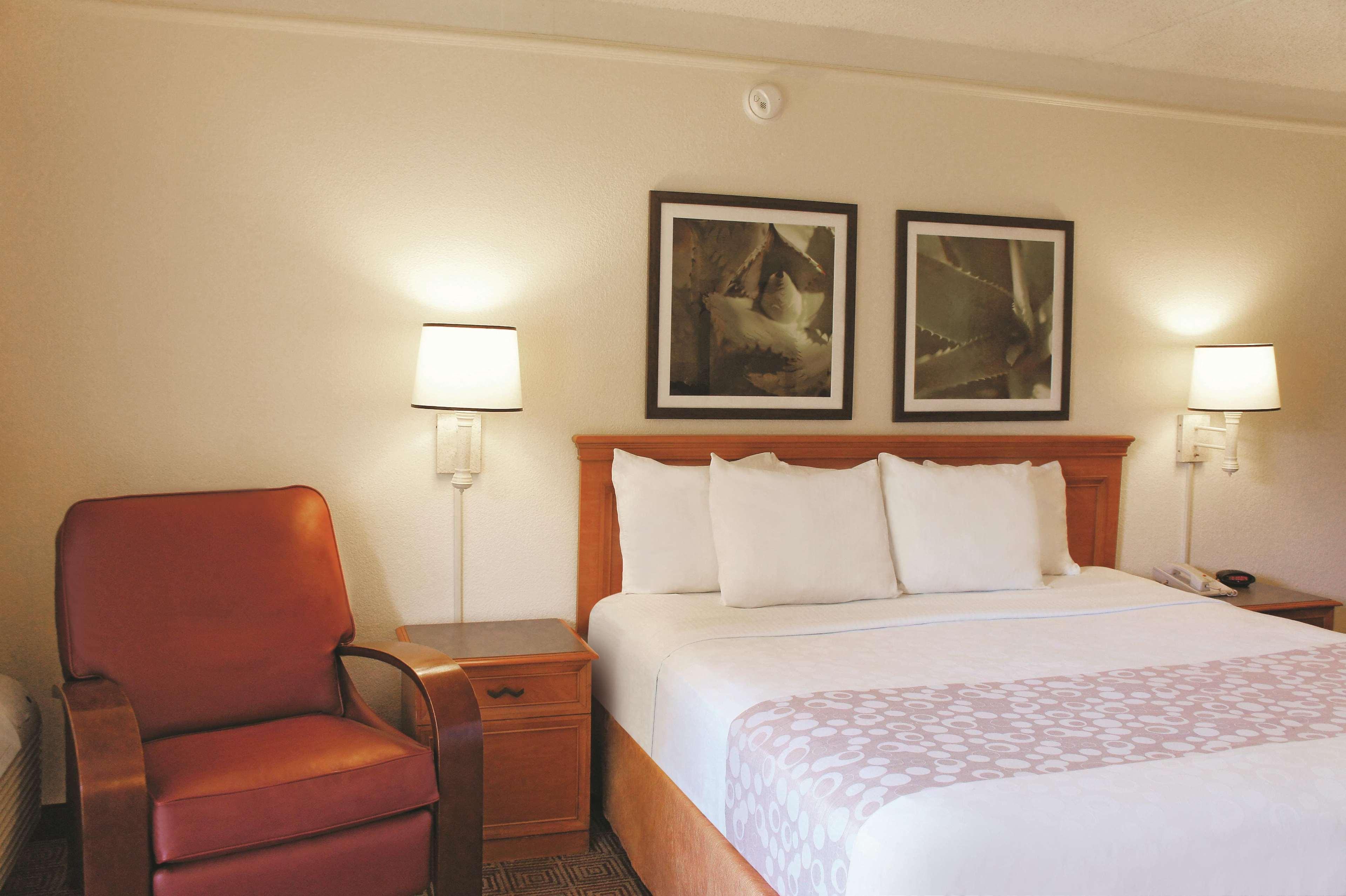 Baymont By Wyndham Houston La Porte Esterno foto