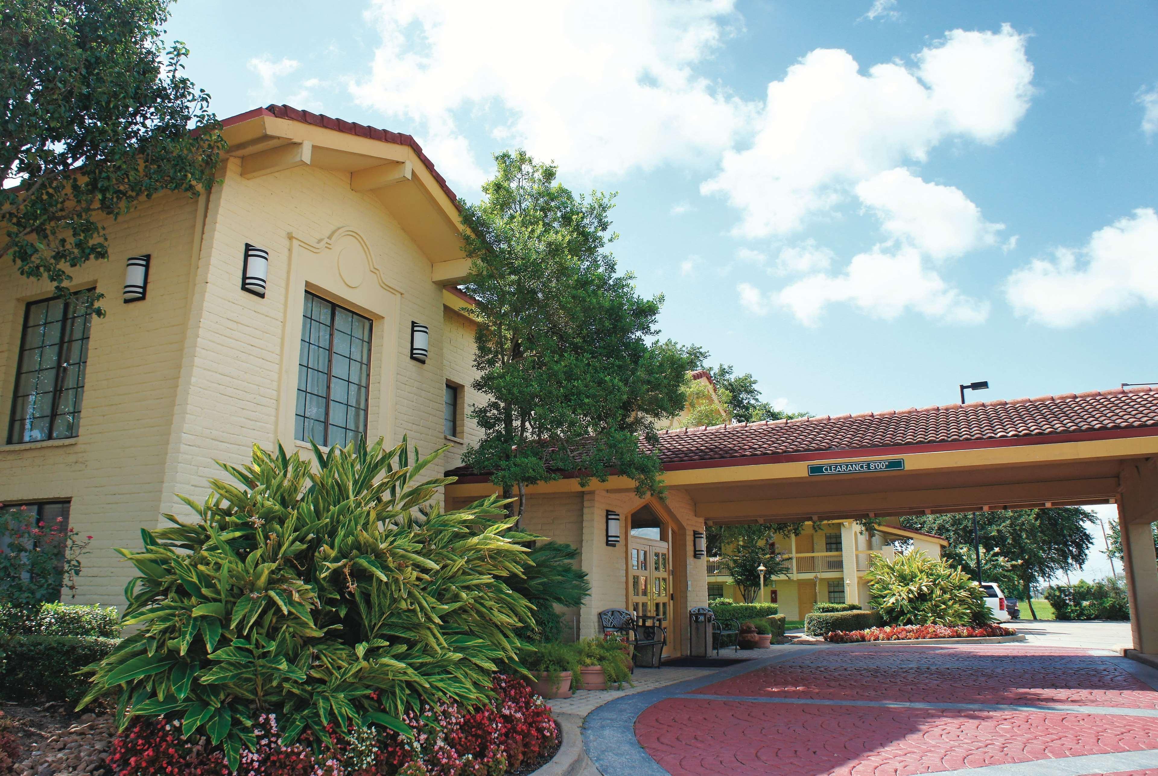 Baymont By Wyndham Houston La Porte Esterno foto