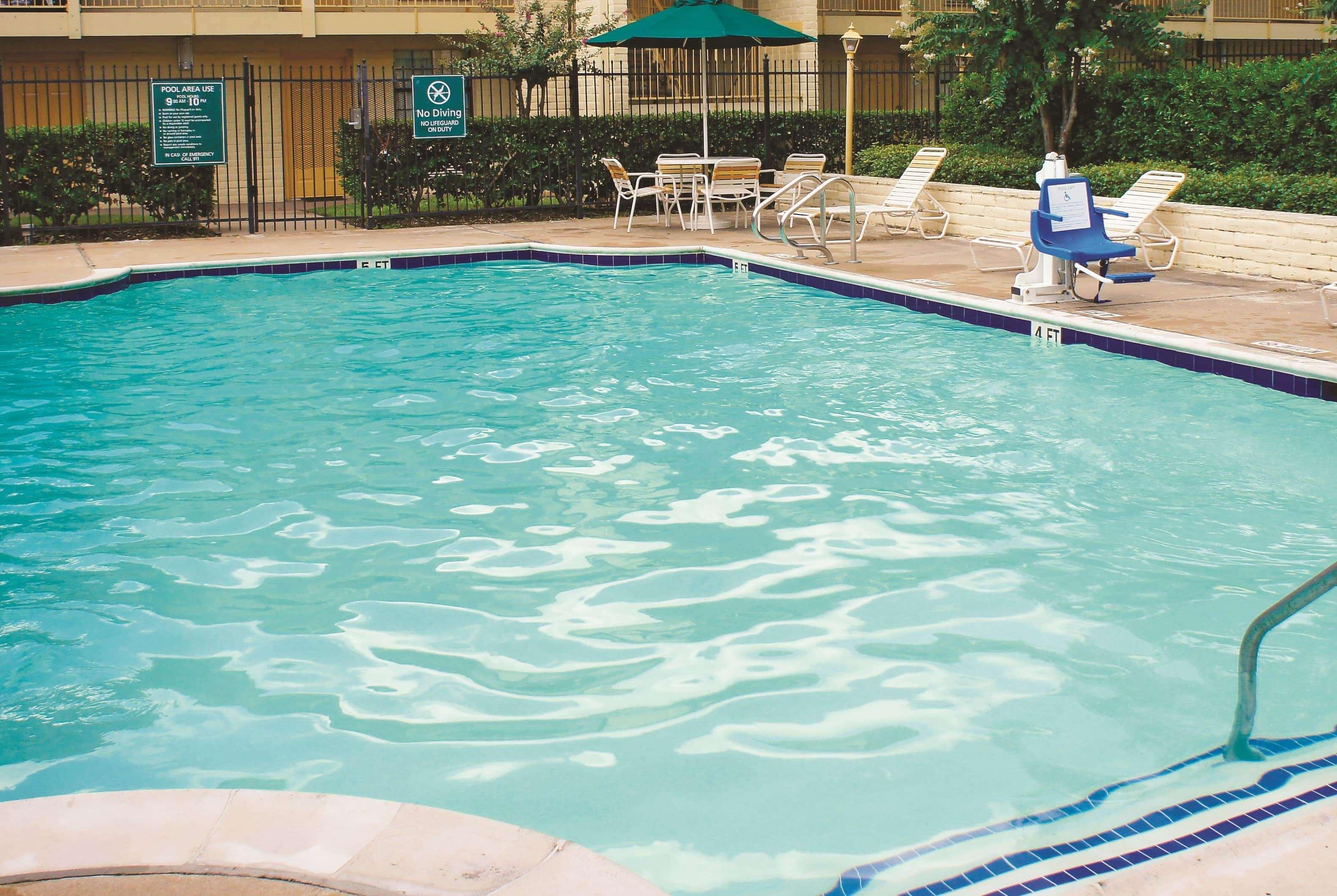Baymont By Wyndham Houston La Porte Esterno foto